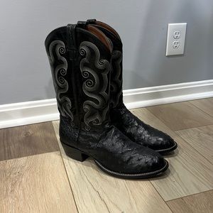 Tony Lama mens black ostrich boot. Size 13D